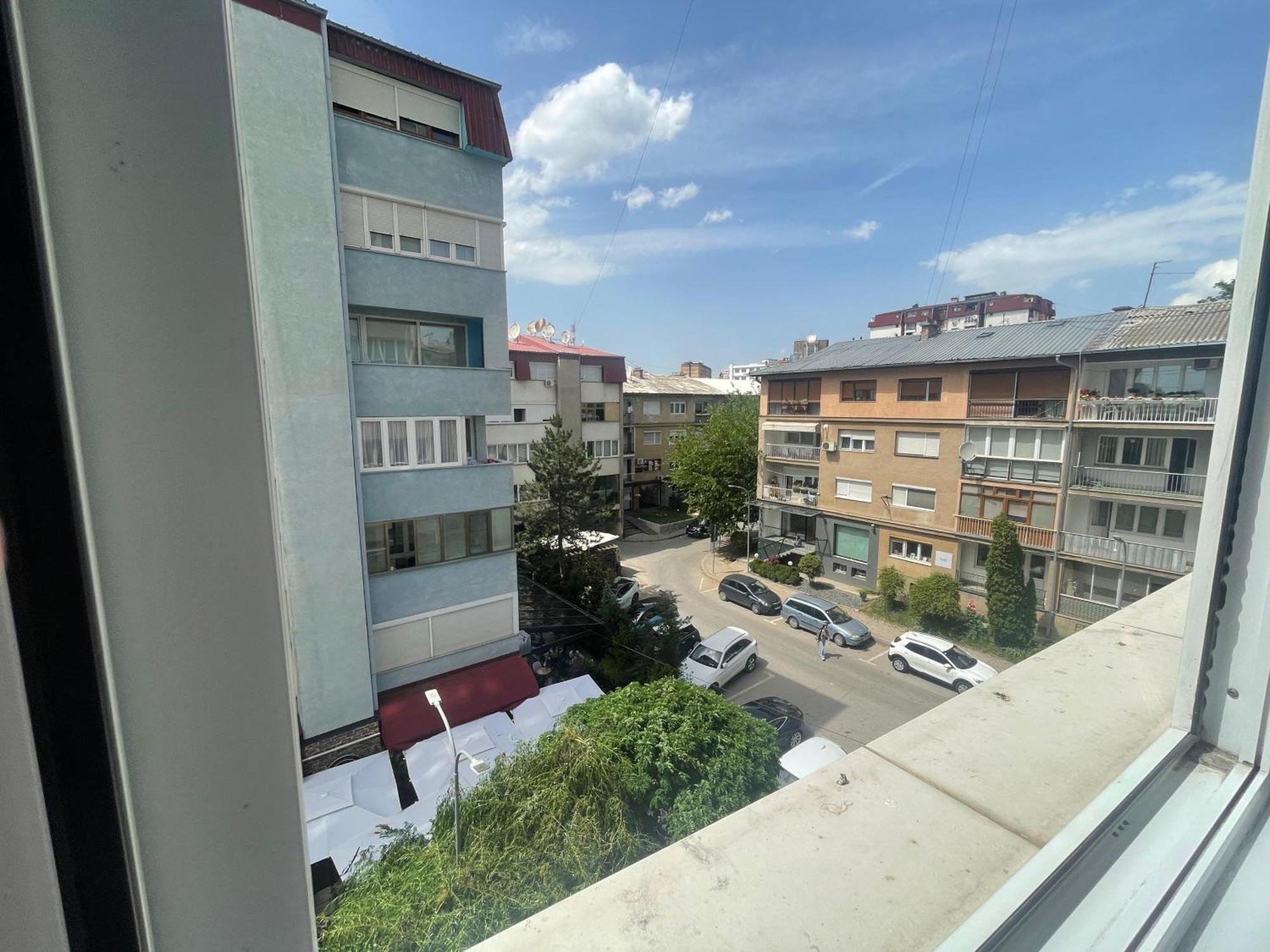 Shesh Hostel Pristina Eksteriør bilde