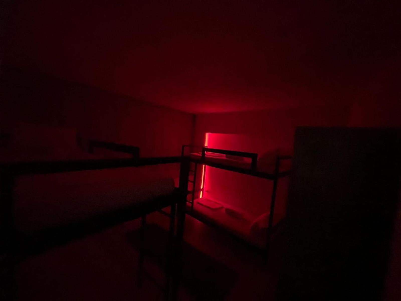 Shesh Hostel Pristina Eksteriør bilde