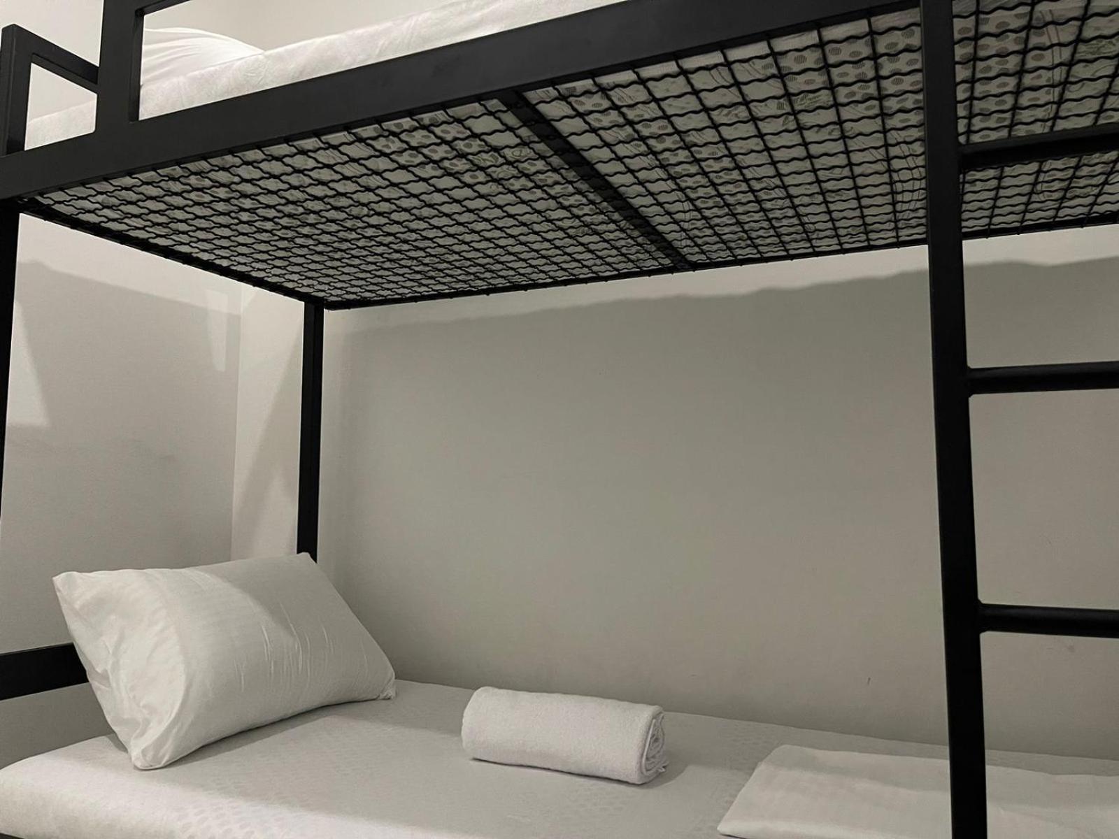 Shesh Hostel Pristina Eksteriør bilde